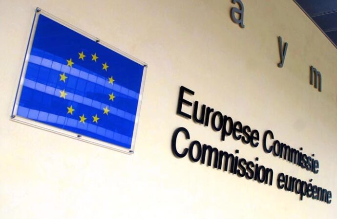 La Commissione istituisce misure di salvaguardia provvisorie sulle importazioni di prodotti di acciaio