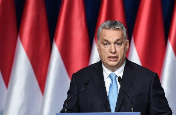 Orban: “No a discussioni su embargo petrolio russo al vertice Ue”