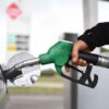 Italia: prezzo benzina marcia verso quota 2 euro al litro