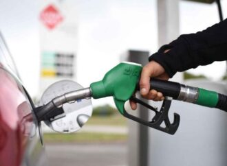Carburanti, benzina ai massimi storici