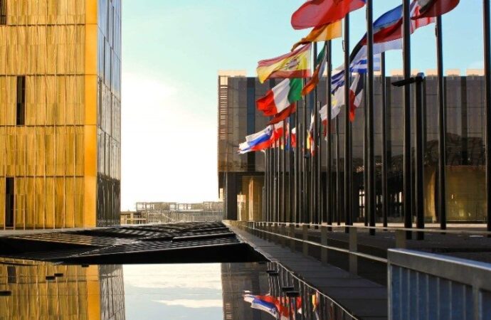 Ue, Corte Lussemburgo: no a finanziamenti a Polonia e Ungheria senza Stato di diritto