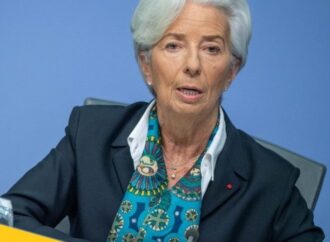 Bce, Lagarde: la ripresa economica rischia di perdere slancio