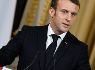 Francia: schiaffo al presidente Macron, 2 arresti – Video