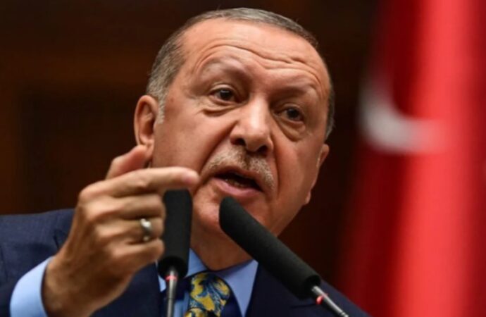 Turchia, Erdogan: “10 ambasciatori ‘persona non grata’”