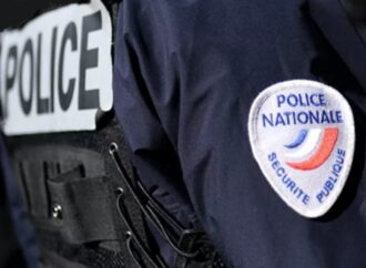 Francia, aggredito l’ex ministro Tapie a Seine-et-Marne. Politici sospettati di frequentare ristoranti illegali a Parigi