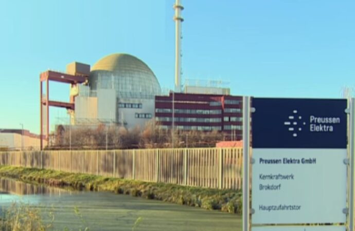 Germania, energia: nuovo passo chiuse tre centrali nucleari