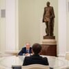 Ucraina, Macron incontra Putin obiettivo: “creare le basi per ulteriori passi”