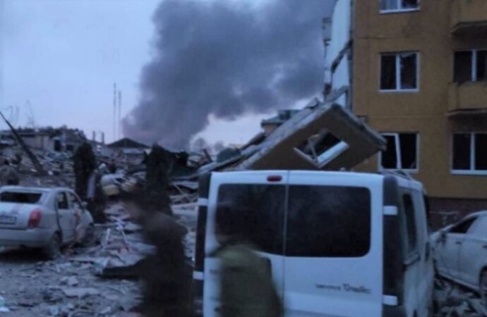 La Russia attacca base Ipsc al confine Ucraina-Polonia, 35 morti