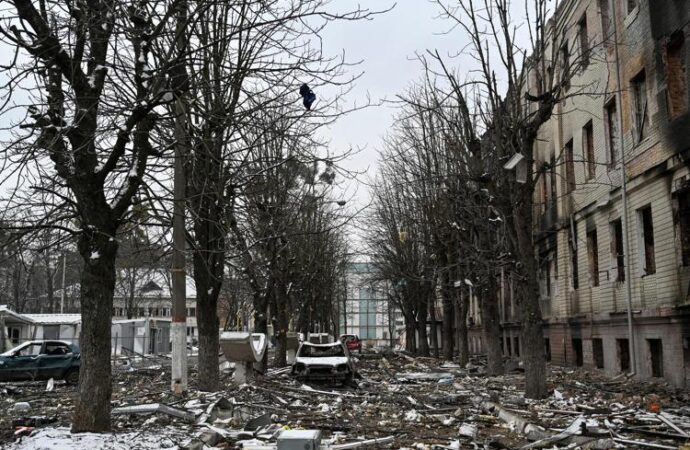 Ucraina, attacco russo contro le caserme di Mykolaiv: 45 morti