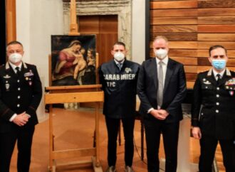 I Carabinieri restituiscono agli uffizi un dipinto del cinquecento rubato nel 1985