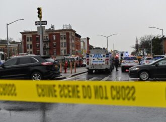 Usa: New York, spari in metropolitana: almeno 16 feriti