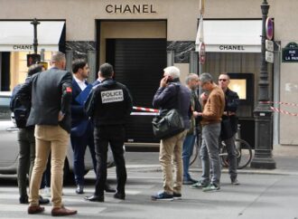 Parigi, rapina a gioielleria Chanel, bottino di oltre1 Mln di euro