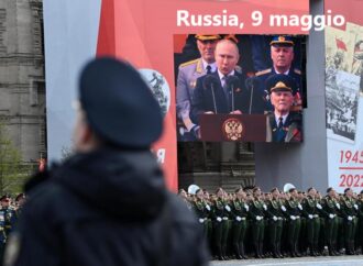 Putin, dalla Piazza Rossa a Mosca: “Da Nato minaccia a nostri confini”