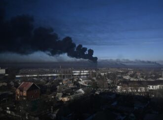 Ucraina, forti esplosioni a Kherson. Odessa: in fiamme altra nave russa