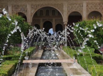 Spagna, all’Alhambra l’acqua sfida la forza di gravità