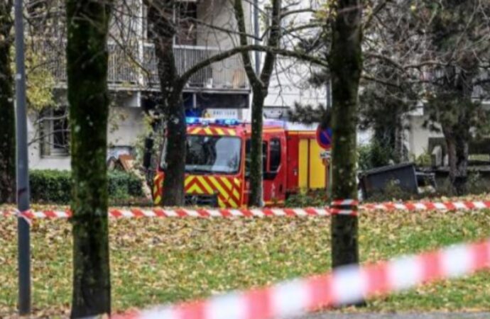 Francia, incendio vicino a Lione: 10 morti tra cui 5 bambini