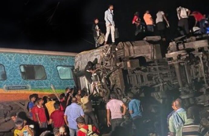 India, incidente ferroviario almeno 50 morti e più di 400 feriti