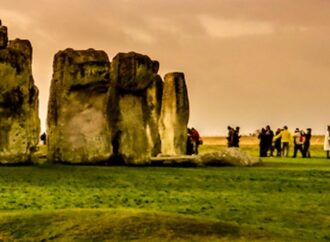 Stonehenge accoglie 8.000 visitatori per il solstizio d’estate