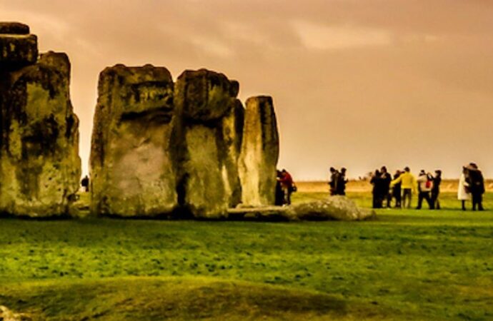 Stonehenge accoglie 8.000 visitatori per il solstizio d’estate