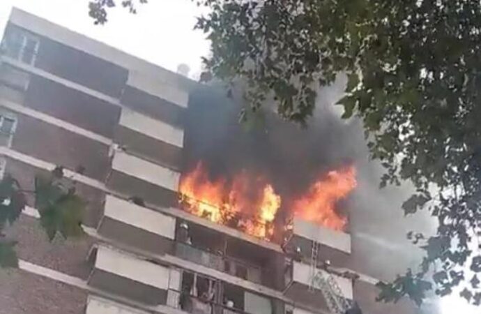 Parigi, brucia palazzo a l’Ile-Saint-Denis: 3 morti tra cui una 13enne