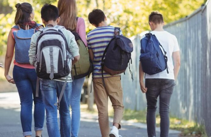 Scuola, in Lombardia inizia il 12 settembre e nel Lazio il 15 ma c’è l’incognita Covid