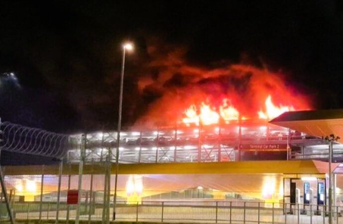 Londra: incendio nell’aeroporto Luton, sospesi tutti i voli