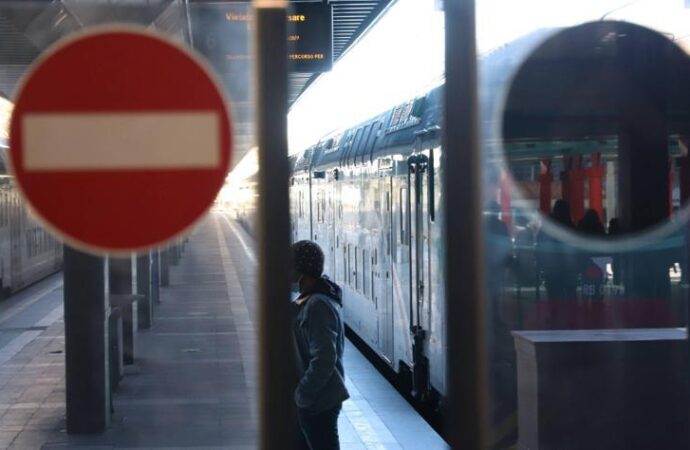 Sciopero oggi, treni a rischio per stop di 24 ore personale in appalto esterno