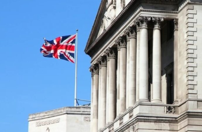 Uk, La Banca d’Inghilterra manterrà i tassi di interesse ai massimi