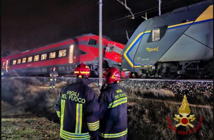 Scontro fra treni tra Faenza e Forlì, 17 feriti