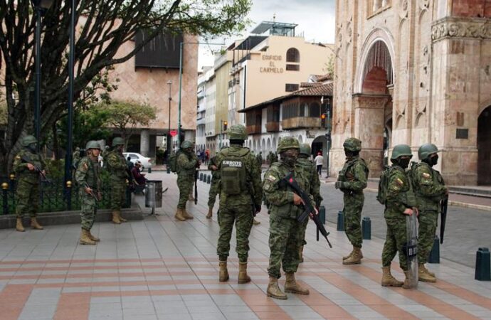 Ecuador nel caos, 10 morti. Perù annuncia stato di emergenza alla frontiera