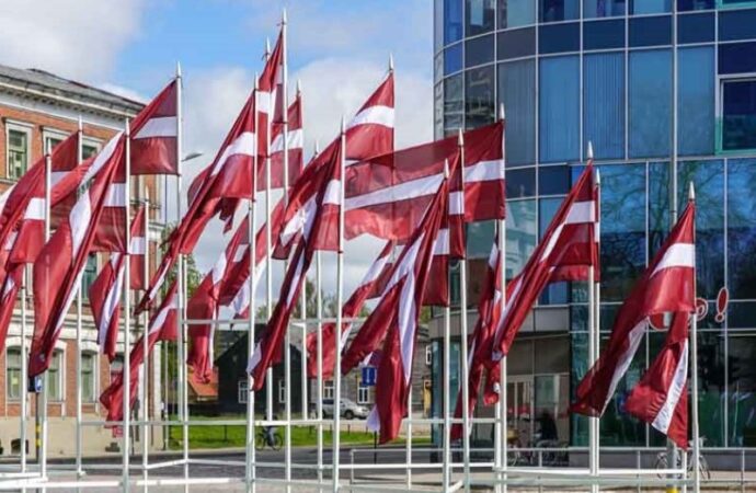 Swedbank: “La Lettonia fa più fatica degli altri Paesi baltici a far quadrare i conti”