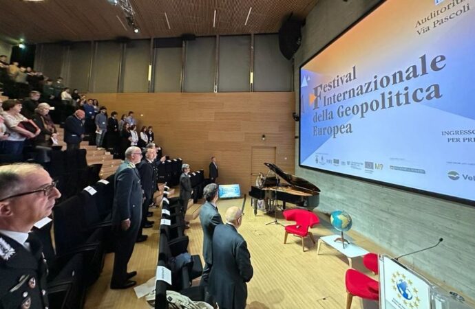 Il Ministro Fitto e gli esperti di strategia marittima e Difesa i protagonisti al Festival Internazionale della Geopolitica europea