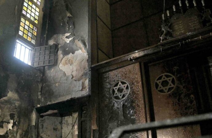 Incendio alla sinagoga di Rouen, stroncato sul nascere dalla polizia