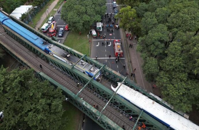 Argentina, scontro tra treni a Buenos Aires, almeno 60 feriti