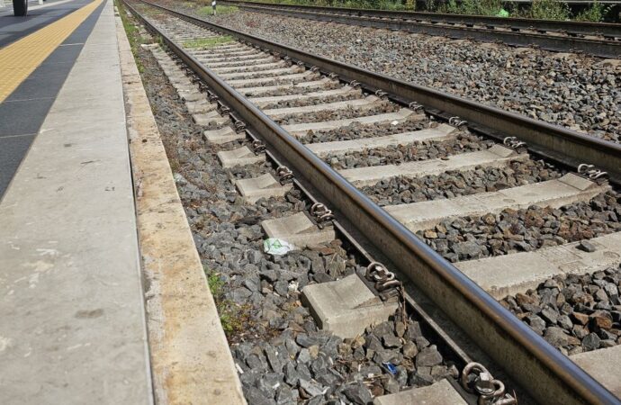 Pescara, due donne travolte e uccise da un treno a Montesilvano