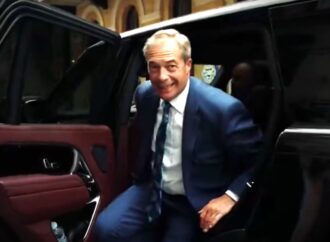 Uk, il ritorno di Nigel Farage: ‘Mr Brexit’ si candida alle politiche
