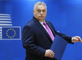 Orban, all’Ue: “Riaprire i canali diplomatici con la Russia”