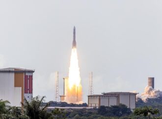 Ariane 6 al primo volo nello spazio dopo quattro anni di ritardo