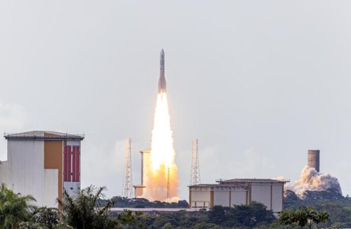 Ariane 6 al primo volo nello spazio dopo quattro anni di ritardo