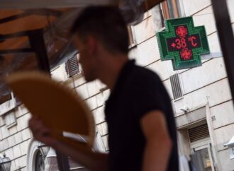 Italia, caldo record: oggi picco con 17 città da bollino rosso