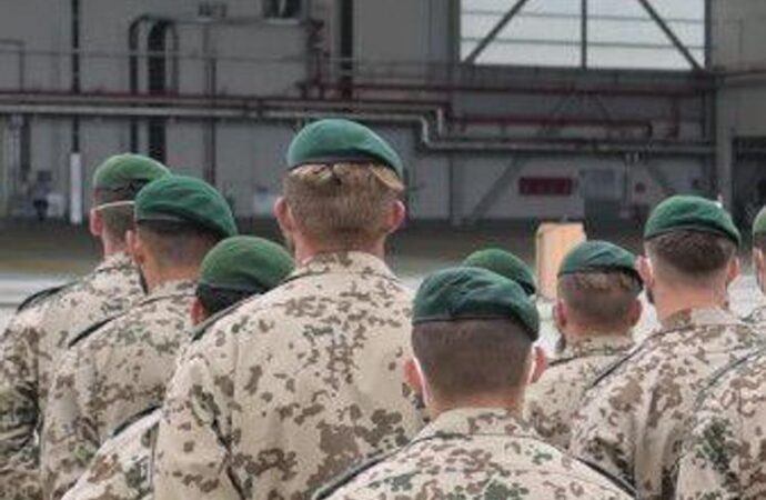 Germania, allarme sicurezza: sigillate base aerea a Colonia e una della Nato