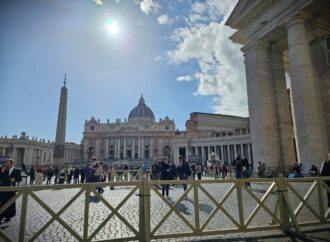 Vaticano, Ior: “No a nozze tra colleghi, nel caso uno dei due lasci il posto