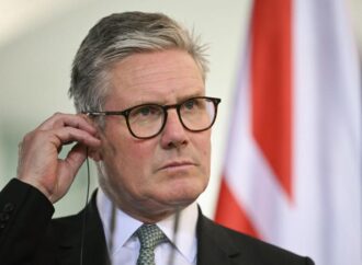 Starmer in un discorso al congresso dei Labour promette “luce in fondo al tunnel”