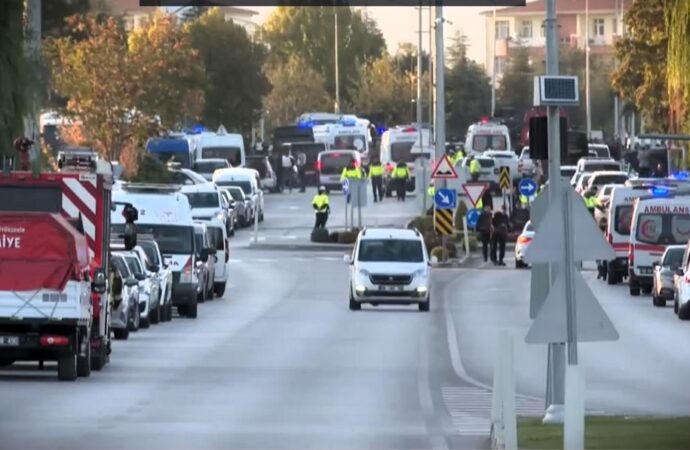 Turchia, attacco terroristico ad Ankara: morti e feriti. Ci sarebbero ostaggi