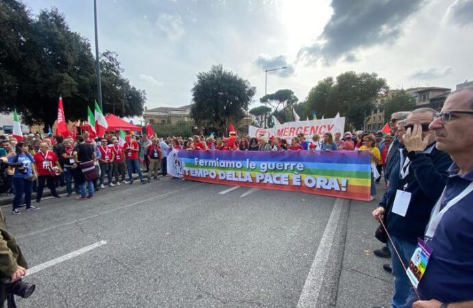 “Fermiamo le guerre”, da Roma a Milano cortei in 7 città