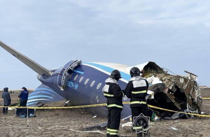 Aereo della Azerbaijan Airlines precipita in Kazakistan