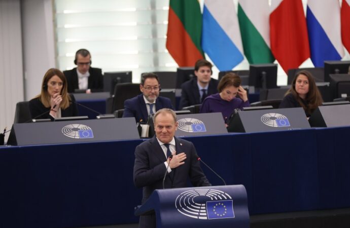 Tusk: “Da Trump sfida positiva per sicurezza Ue”