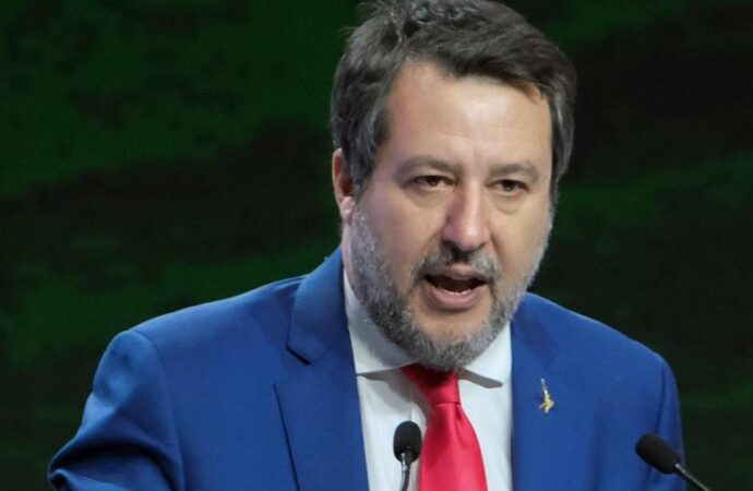 Salvini, la prostituzione “è un lavoro da regolamentare”