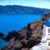 Santorini, migliaia di turisti e residenti in fuga dall’isola