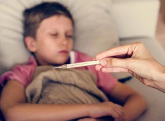 Influenza, boom casi nei bimbi: dal pediatra i consigli pre e post contagio